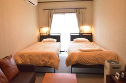 �Q�X�g���[��